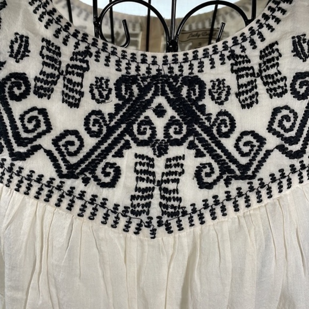 Lucky Brand | Sleeveless Bohemian Top - Picture 2 of 7
